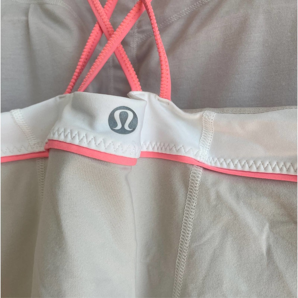 Lululemon - Picture 4 of 5